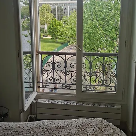 1001 Nuits Paris